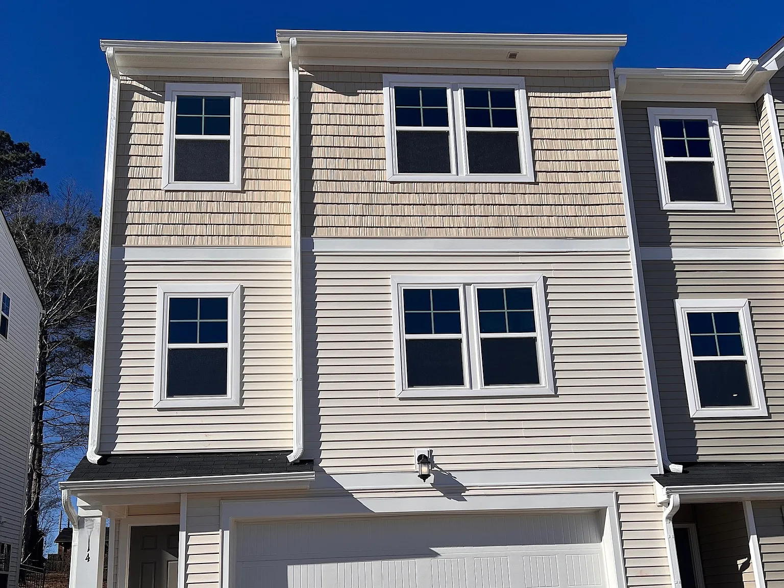 4 bed, 3.5 bath, 2410 sqft, $2,350 — Photo 2