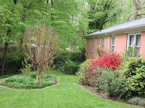 3rd image of 723 Norfolk Pl