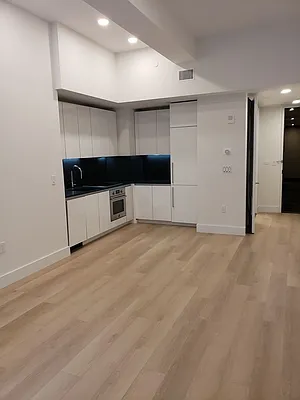 Rented by Metro Loft Management | media 14