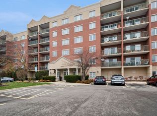 7450 Lincoln Ave UNIT 609, Skokie, IL 60076