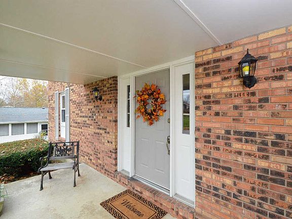 2nd image of 7787 Stonehill Dr