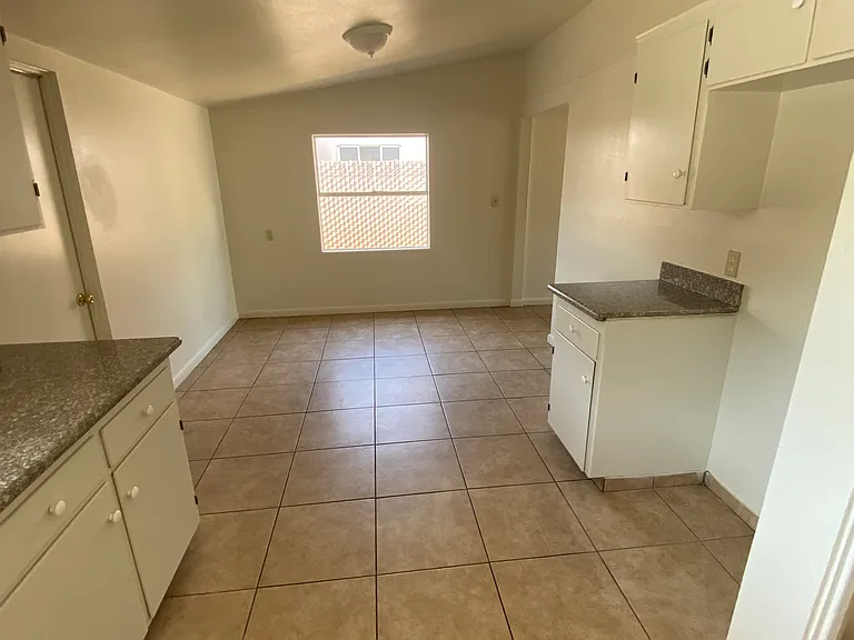 4388 N Millbrook Ave — Photo 3