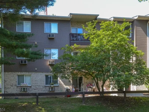 308 Federal Hill Rd BLDG B #308, Pompton Lakes Boro, NJ 07442