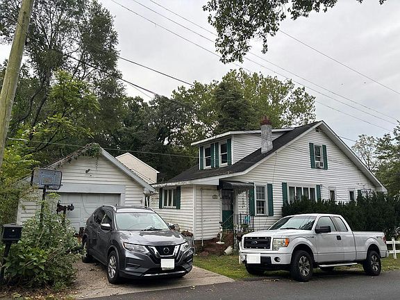 3rd image of 401 Lake Ave