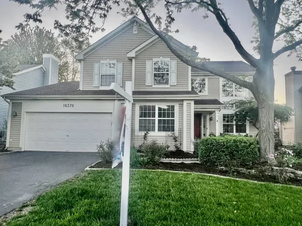 18376 W Springwood Dr, Grayslake, IL 60030