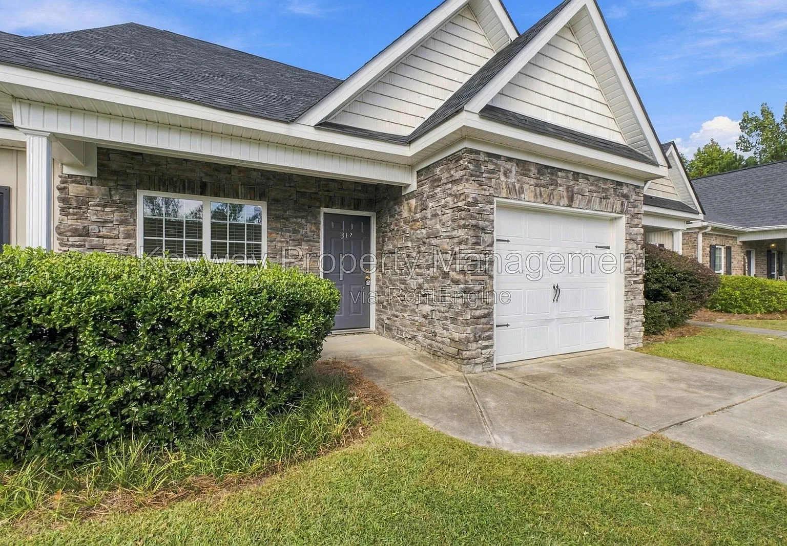 2 bed, 2.0 bath, 1276 sqft, $1,435 — Photo 2