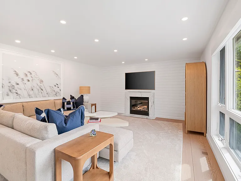 51 Mecox Bay Ln — Photo 17
