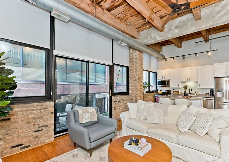 215 N Aberdeen St #403B — Photo 4
