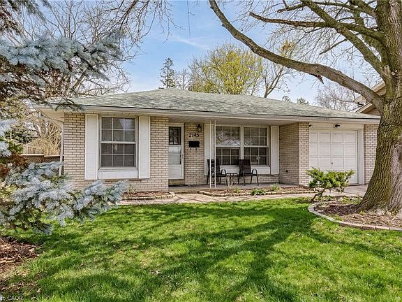 2nd image of 2145 Sandringham Dr