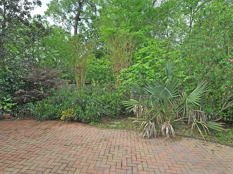 13607 Goldwater Ct — Photo 33