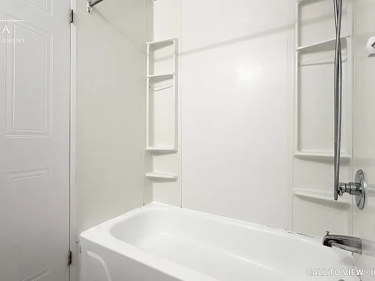 570 Proudfoot Ln #705 — Photo 8