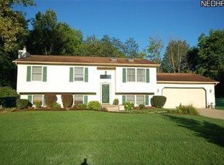 189 S Colonial Dr, Cortland, OH