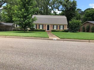 2009 Hughey Dr, Longview, TX 75601