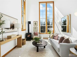 115 Halls Brothers Loop NE #208, Bainbridge Island, WA
