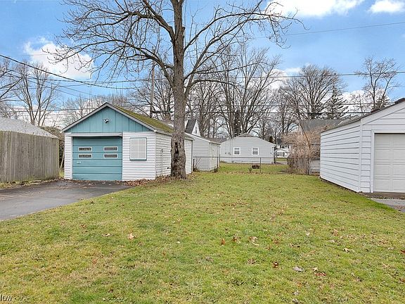 3rd image of 248 Bellfield Ave