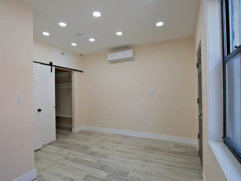 220 Madison St #1A — Photo 7