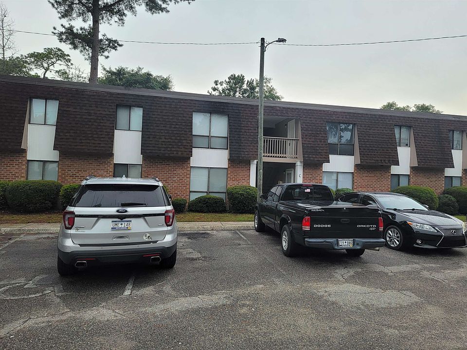 1st image of 615 Carter Ln. #C-5