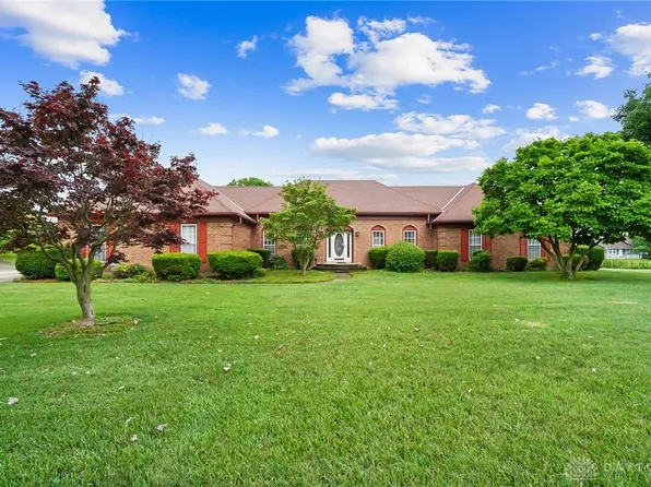 168 Hatchet Dr, Eaton, OH 45320