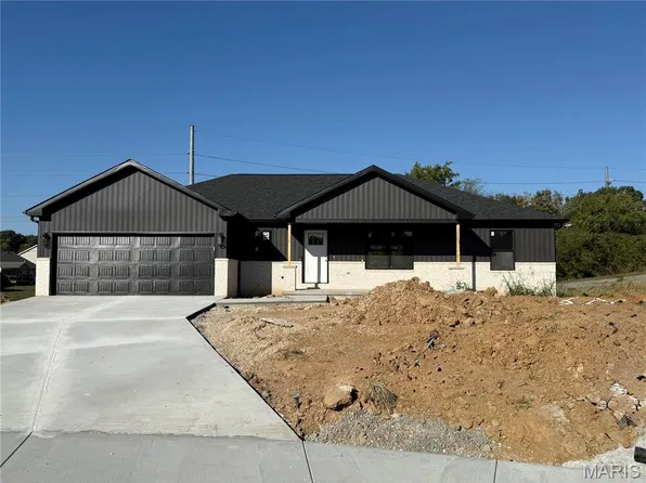 4001 Bishop Ct, Jackson, MO 63755