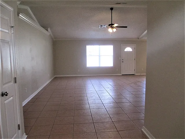 Building Photo - 3156 Peppertree Dr