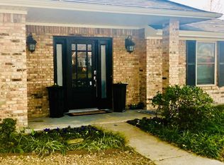 1615 Silverleaf Dr, Carrollton, TX 75007