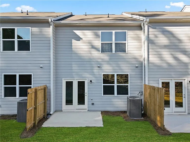 541 Magnolia Cir — Photo 19