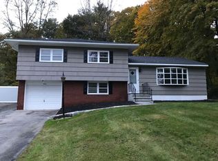 12 Croft Rd, Poughkeepsie, NY 12603