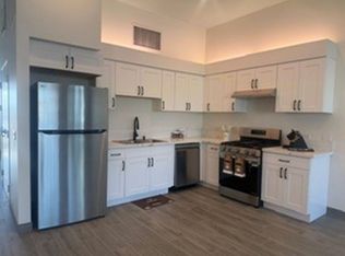 260 W Birch St, Brea, CA 92821