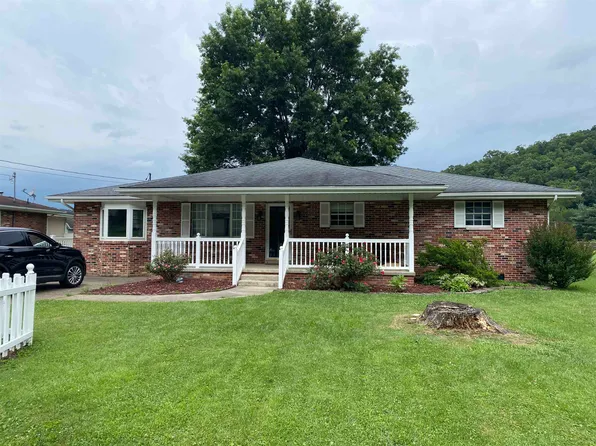 147 Main St, Wayne, WV 25570