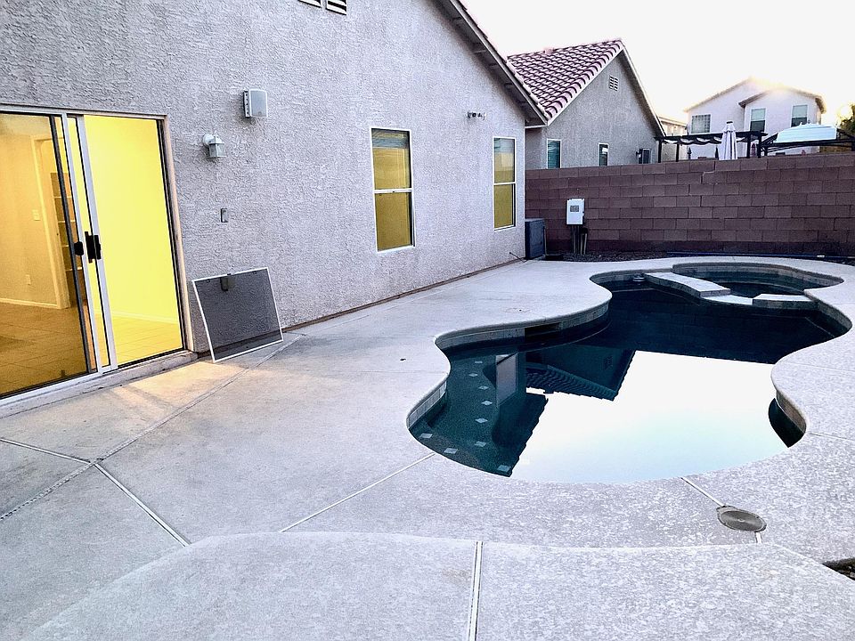 1st image of 148 Salcio Ave