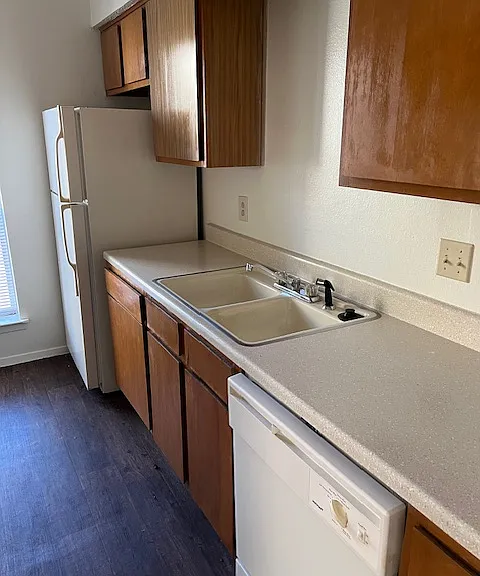 Bethany Apartments — Photo 10