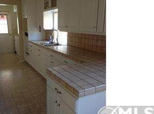 901 Rosemount Rd, Glendale, CA 91207