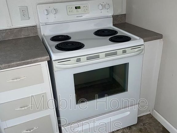 4th image of 249 Maple Hill Cir