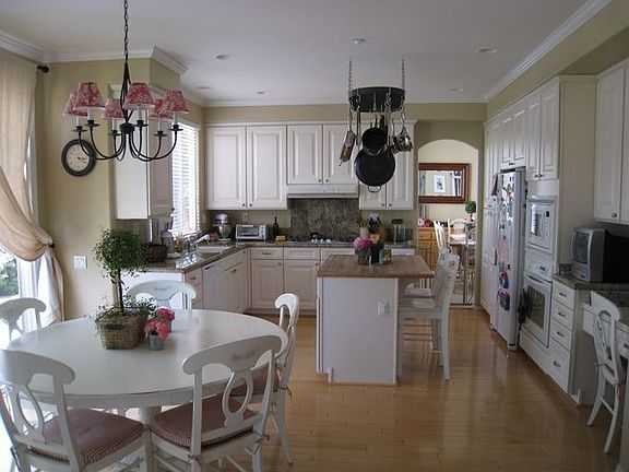 Kitchen from family rm