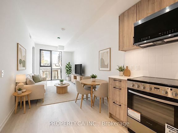 4th image of 109 Erskine Ave #604