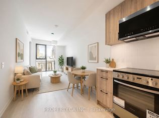 109 Erskine Ave #309, Toronto, ON M4P 1Y5