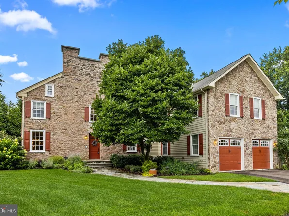 372 Stoopville Rd, Newtown, PA 18940
