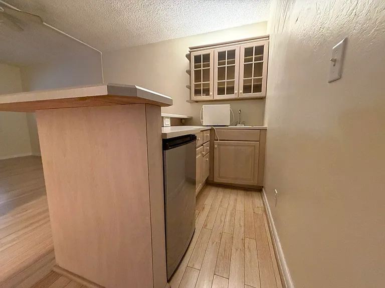 917 NE 16th Ave #1 — Photo 5