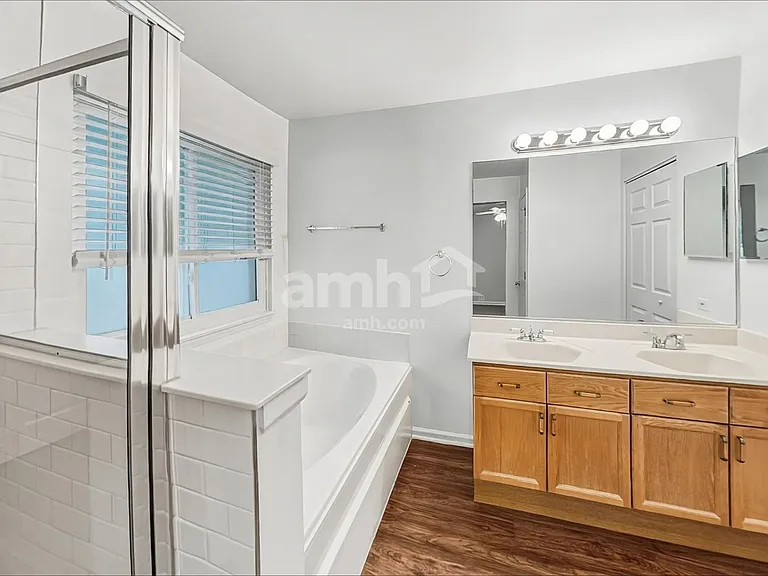 3131 Melbourne Ln — Photo 11