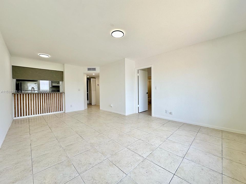 1st image of 910 Twin Lakes Dr #8-K