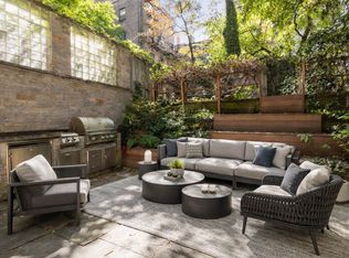 332 W 19th St, New York, NY 10011