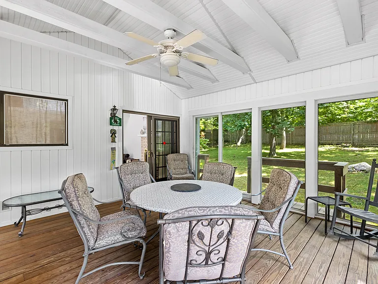 14 Beach Plum Rd — Photo 7