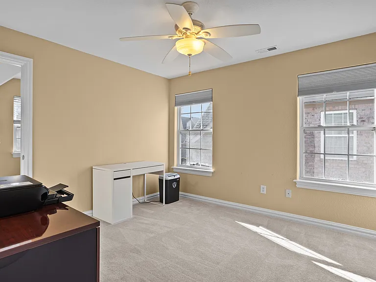 1025 Horton Pl — Photo 38