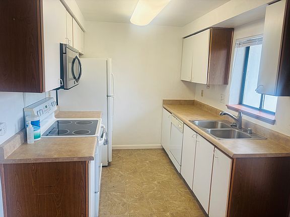 3rd image of 29645 18th Ave S #203