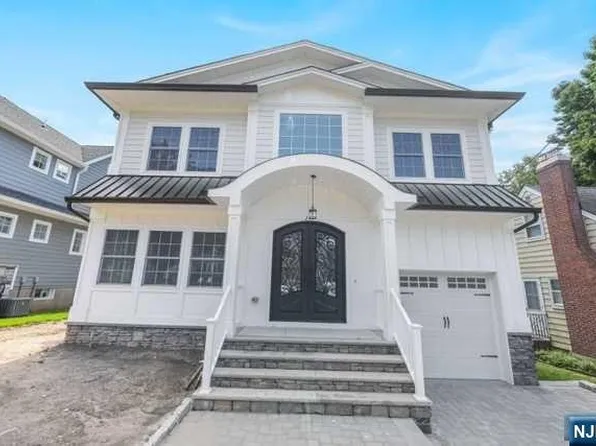 308 Henry St, Hasbrouck Heights, NJ 07604