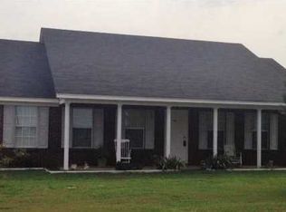 946 Hogan Rd, Deatsville, AL 36022