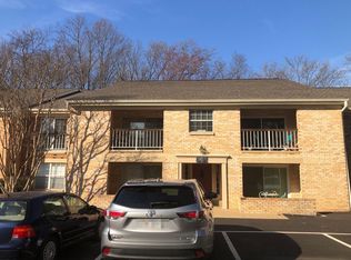 5906 Cove Landing Rd APT 203, Burke, VA 22015
