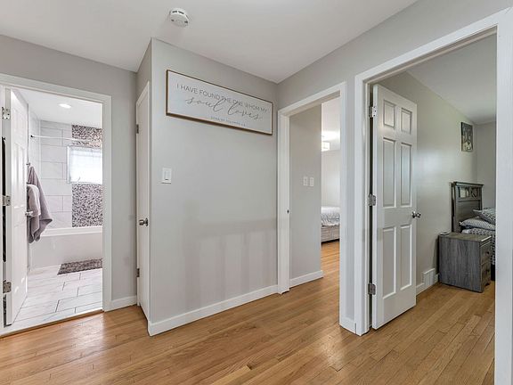3rd image of 8714 Lynwood Dr