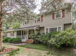 642 Cedarbrook Rd, Bridgewater, NJ 08807