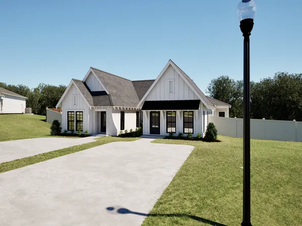 3202 Bradley Ln, Auburn, AL 36830